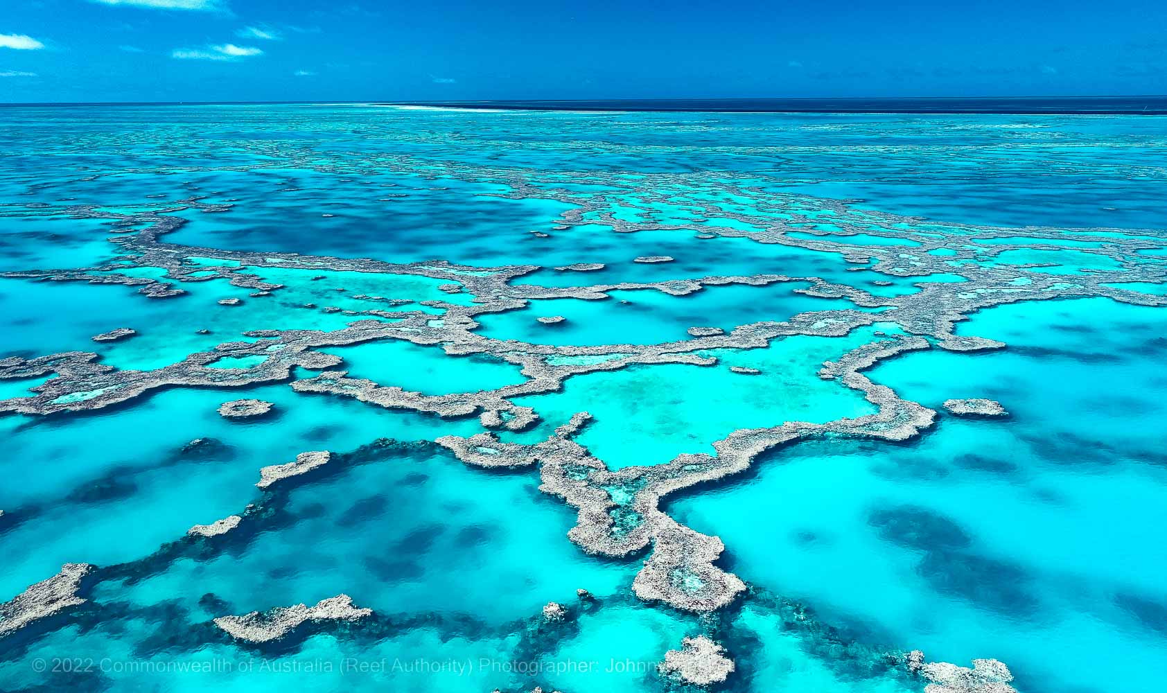  Aerial photograph of the Great Barrier Reef – © Commonwealth of Australia – (Reef Authority) - Photographer: Johnny Gaskell