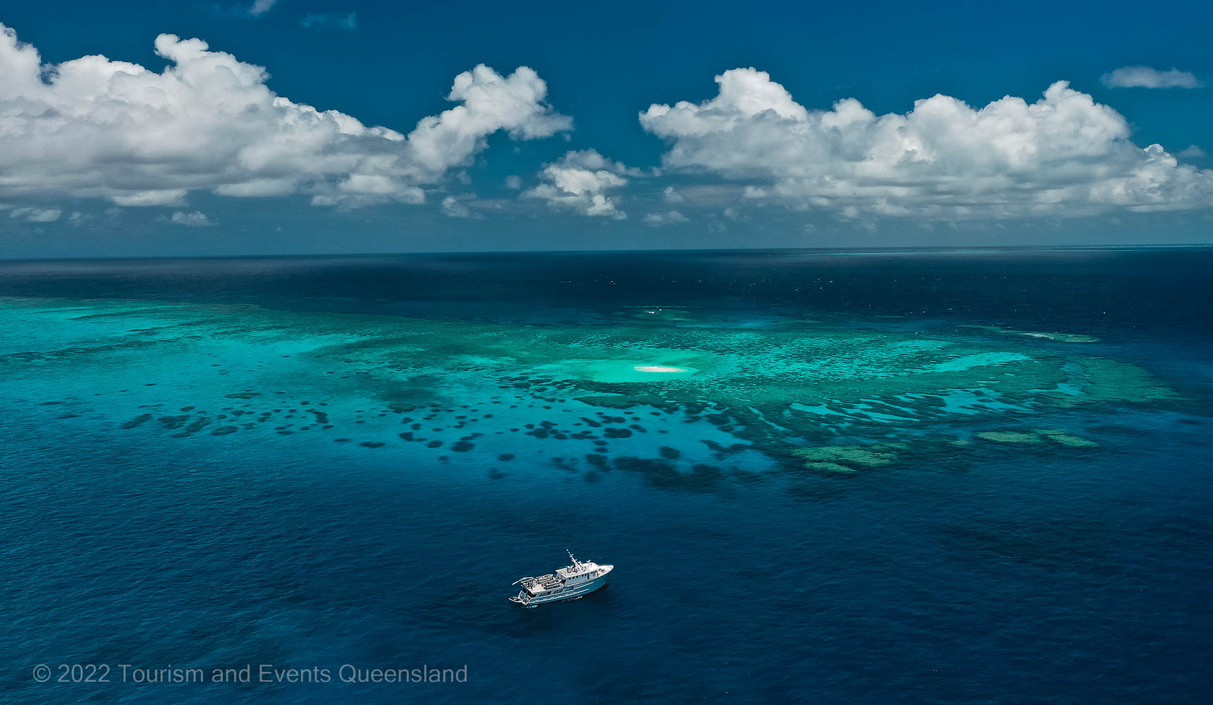 Commercial vessel in the Great Barrier Reef Marine Park  – Australia - © Tourism and Events Queensland