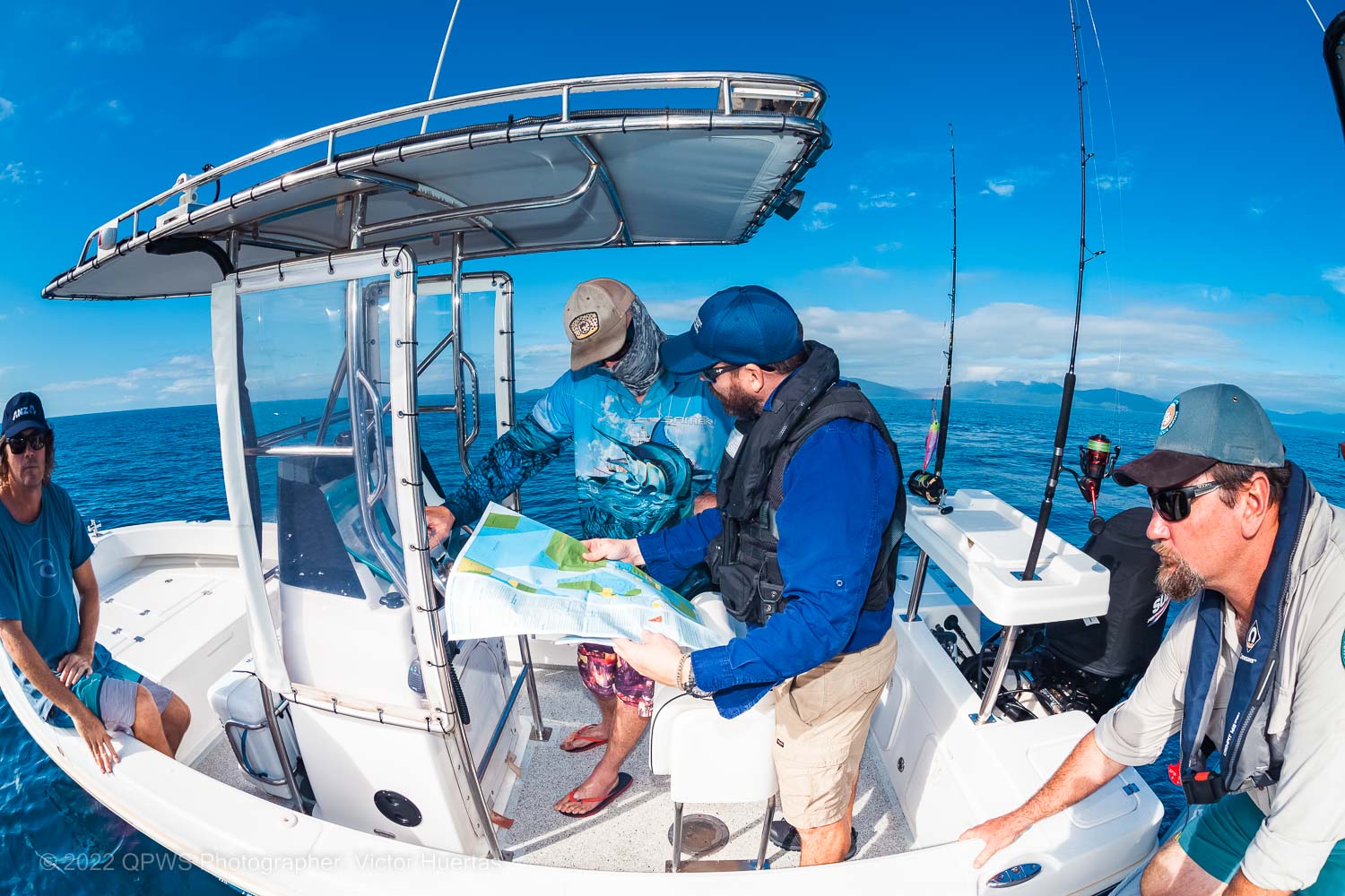 Compliance and zoning check with the Reef Authority and Queensland Parks and Wildlife Service – Australia - © QPWS - Photographer: Victor Huertas