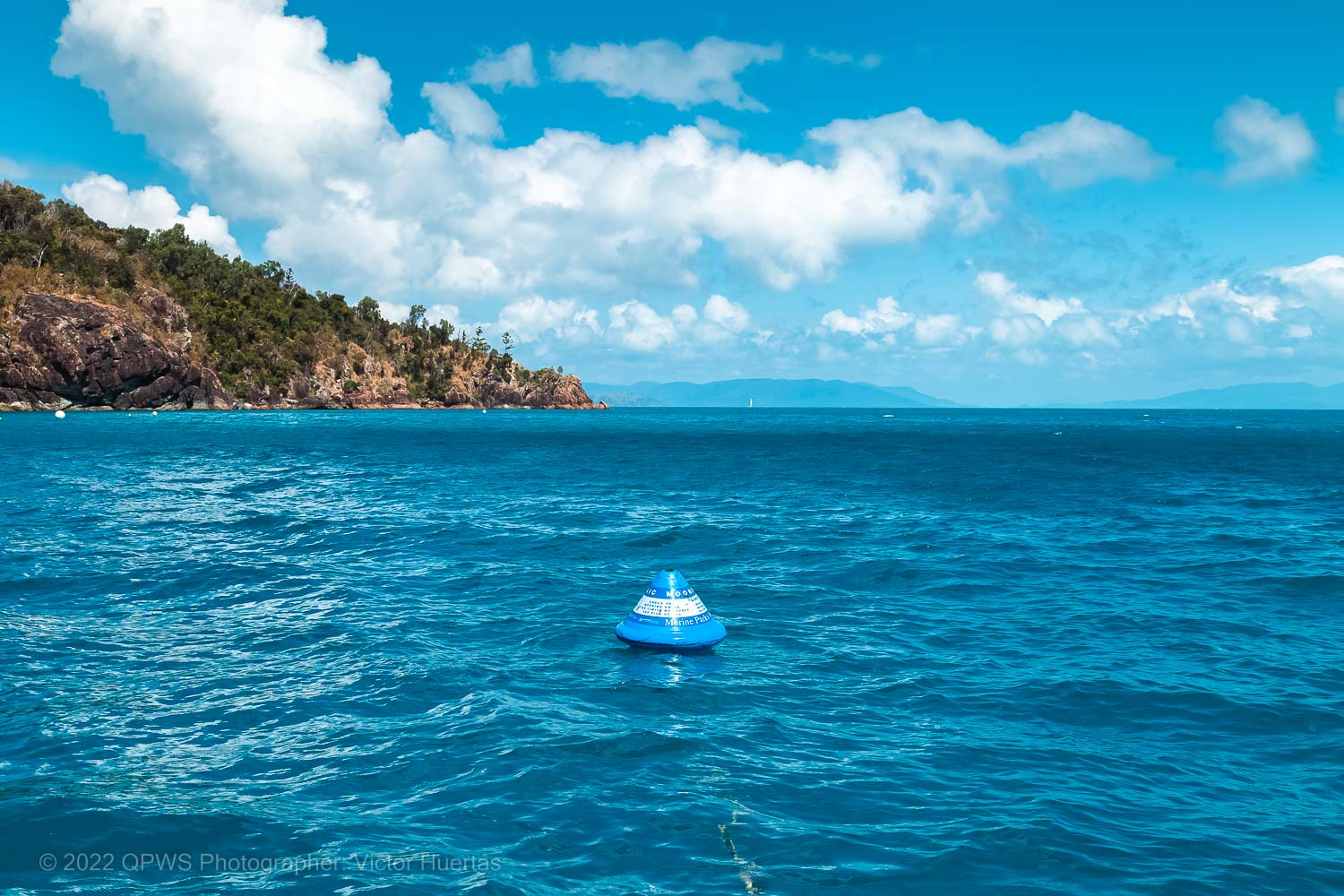 Public moorings buoy photo – Australia - © QPWS - Photographer: Victor Huertas