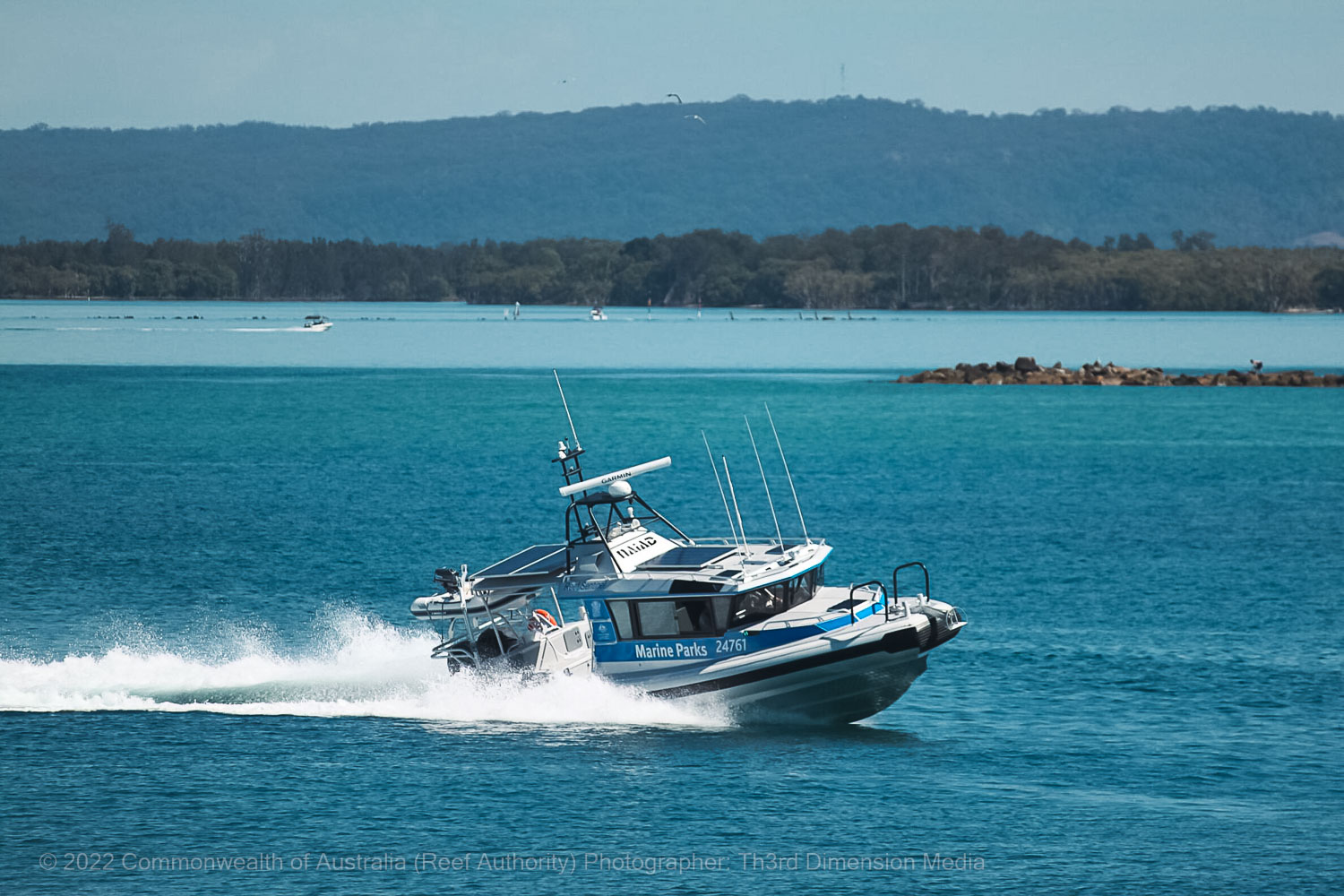 Out in the field Whitsundays - Commonwealth of Australia (Reef Authority)