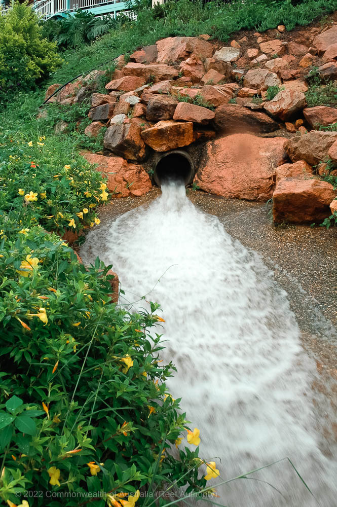 Storm surge - Commonwealth of Australia (Reef Authority)
