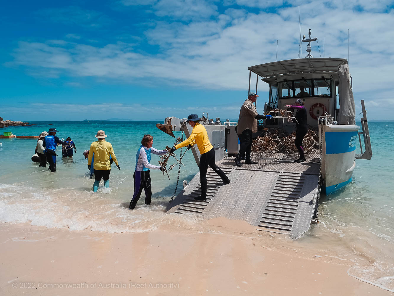 Keppel Bay reef rehabilitation project - © Commonwealth of Australia (Reef Authority)