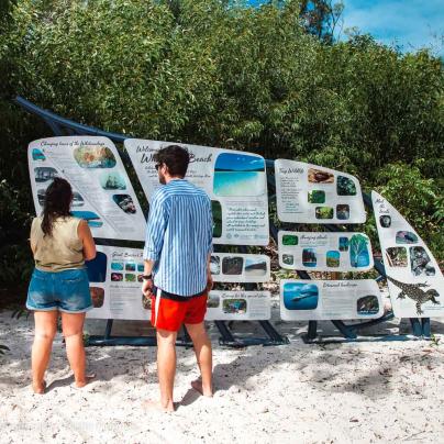 Whitsunday map – Australia - © QPWS - Photographer: Victor Huertas