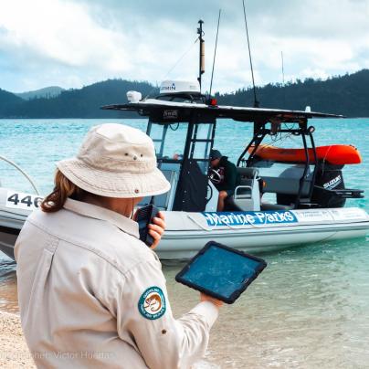 Marine Parks boat and public moorings photo – Australia - © QPWS - Photographer: Victor Huertas