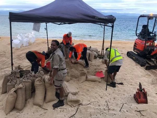 Temporary sandbags 